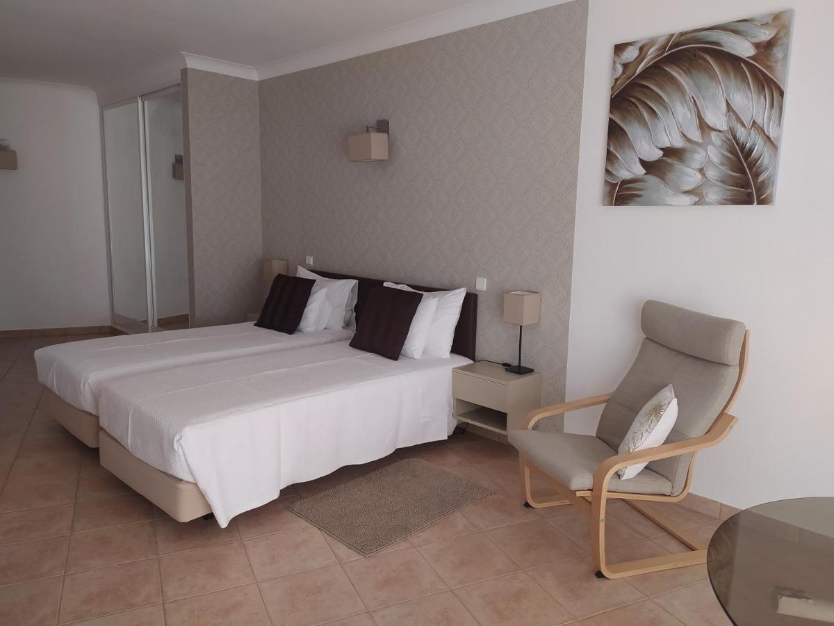 Costamar Apartment ลากอส ภายนอก รูปภาพ
